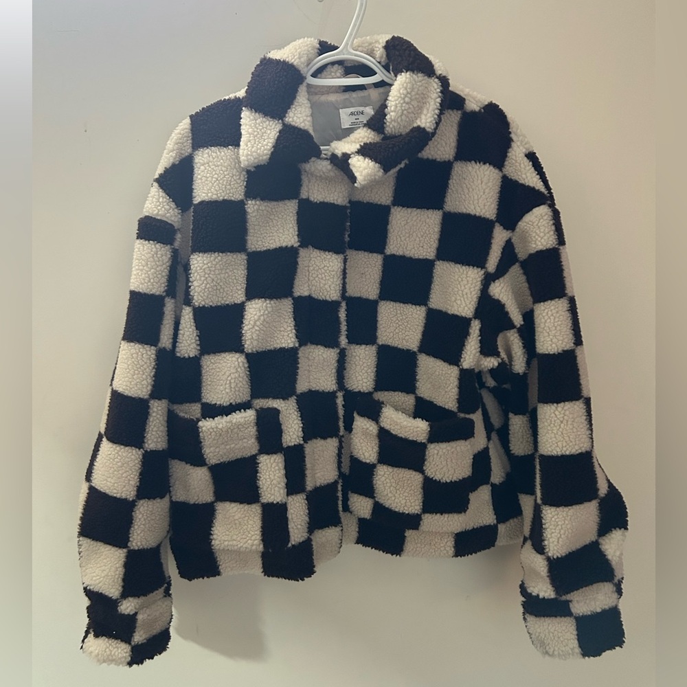 Ardene Checkerboard Sherpa Zip Jacket in Brown & Cream